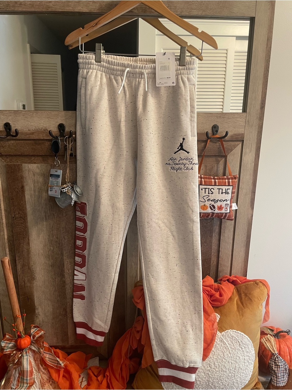 Boys  AIR JORDAN sweatpants large NWT
